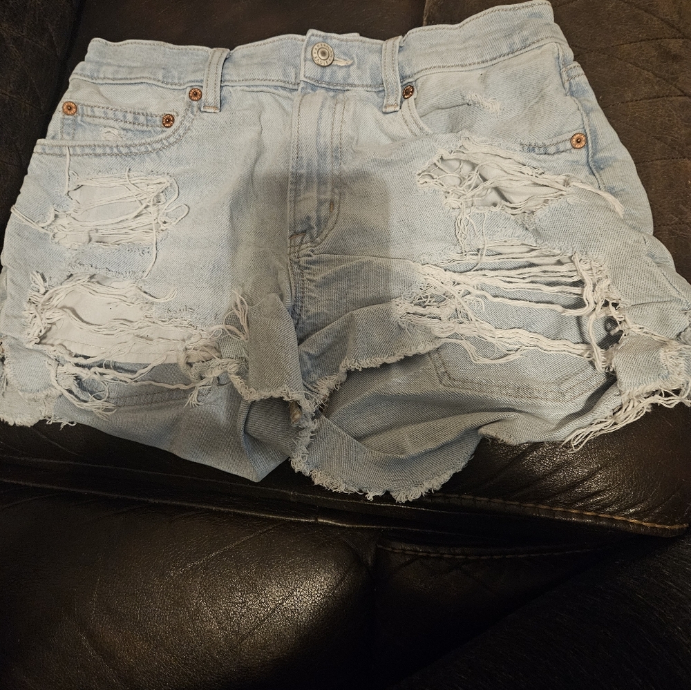 Distressed Light Blue Denim Shorts 90s Boyfriend Shorts Size 6